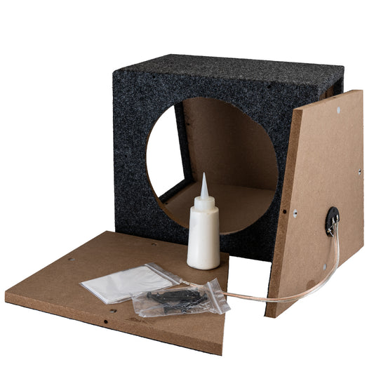 Monteringsklart basboks-kit – usamlet, lukket 1x10" basboks fra Auto-Connect.